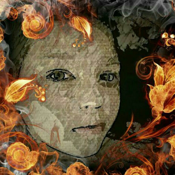 Hi! Thanks for checking out my closet 😊 - Picture 1 of 5